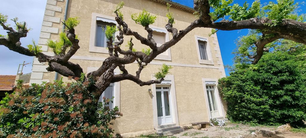 Achat maison à vendre 5 chambres 250 m² - Alignan-du-Vent