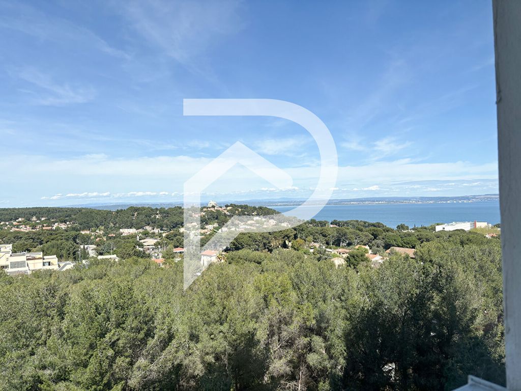 Achat appartement à vendre 6 pièces 114 m² - Martigues