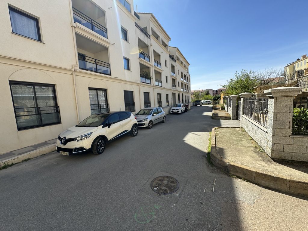 Achat appartement à vendre 2 pièces 51 m² - Arbellara