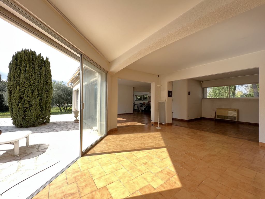 Achat maison à vendre 3 chambres 206 m² - Nîmes