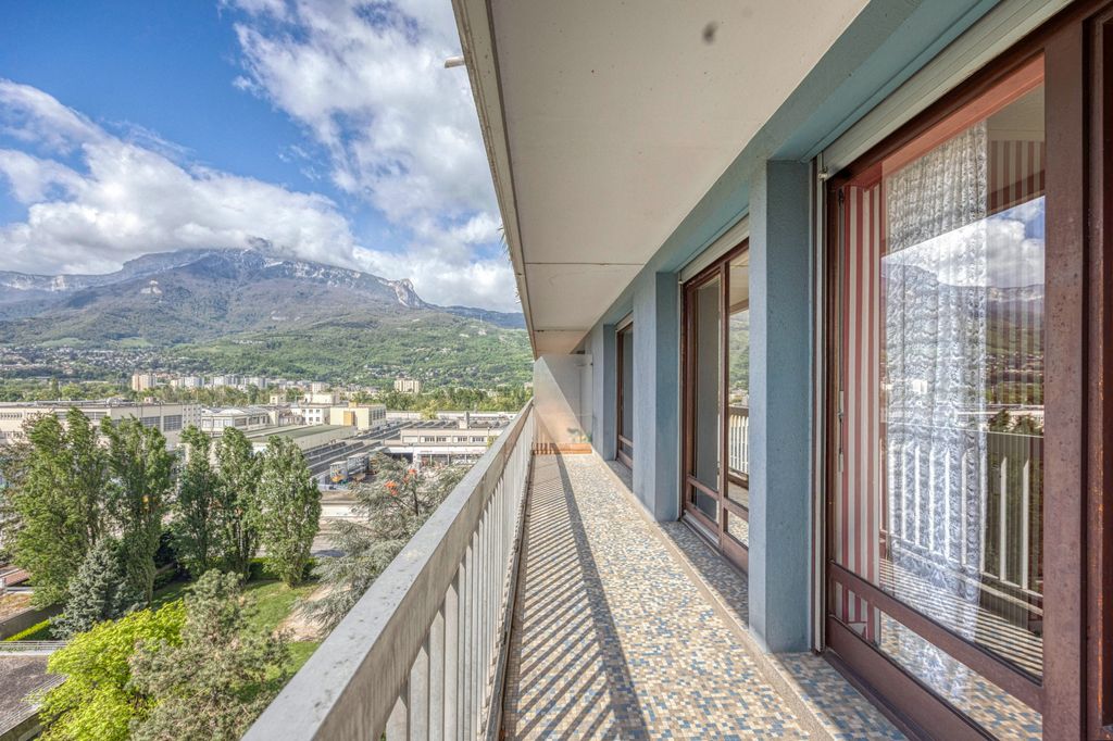 Achat appartement à vendre 5 pièces 107 m² - Grenoble