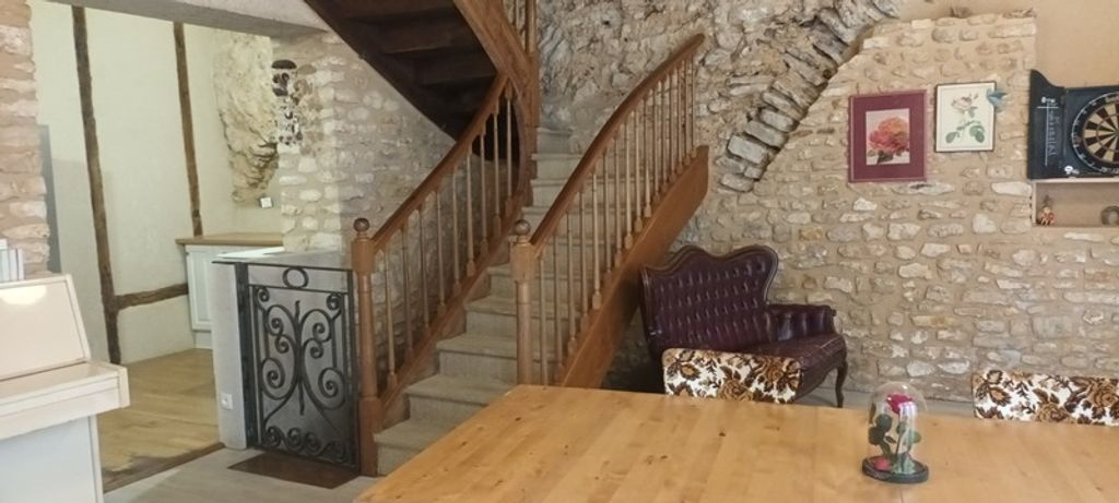 Achat maison à vendre 3 chambres 139 m² - Poitiers