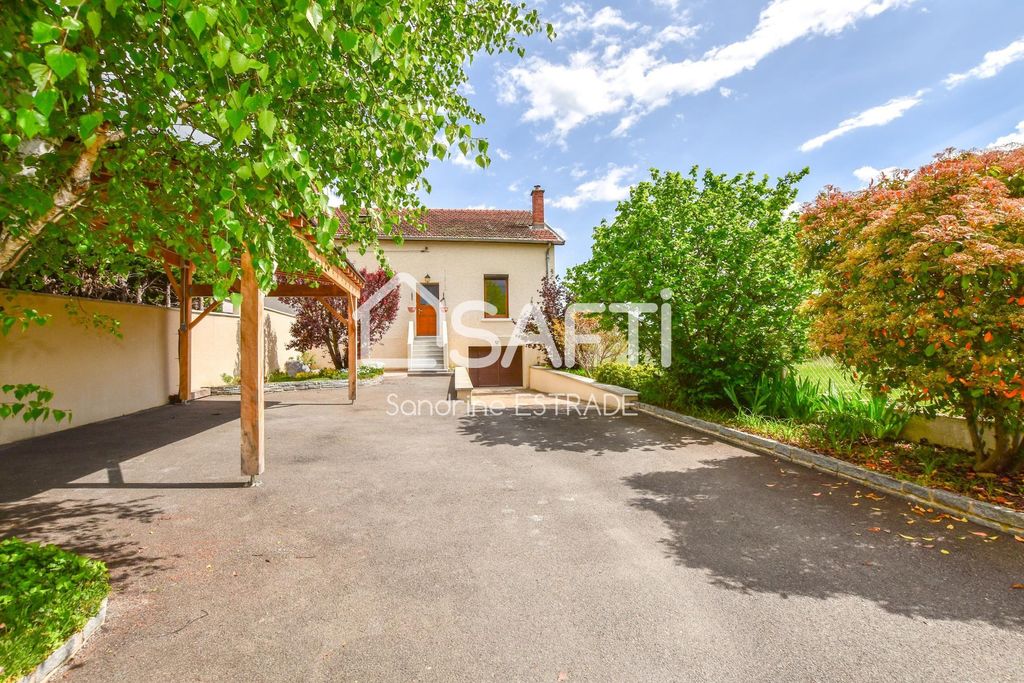 Achat maison à vendre 4 chambres 145 m² - Montrond-les-Bains