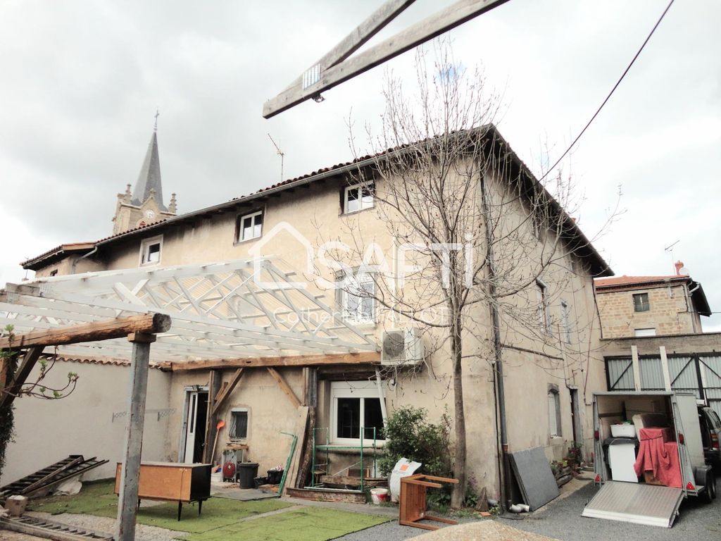 Achat maison à vendre 4 chambres 500 m² - Saint-Martin-Lestra