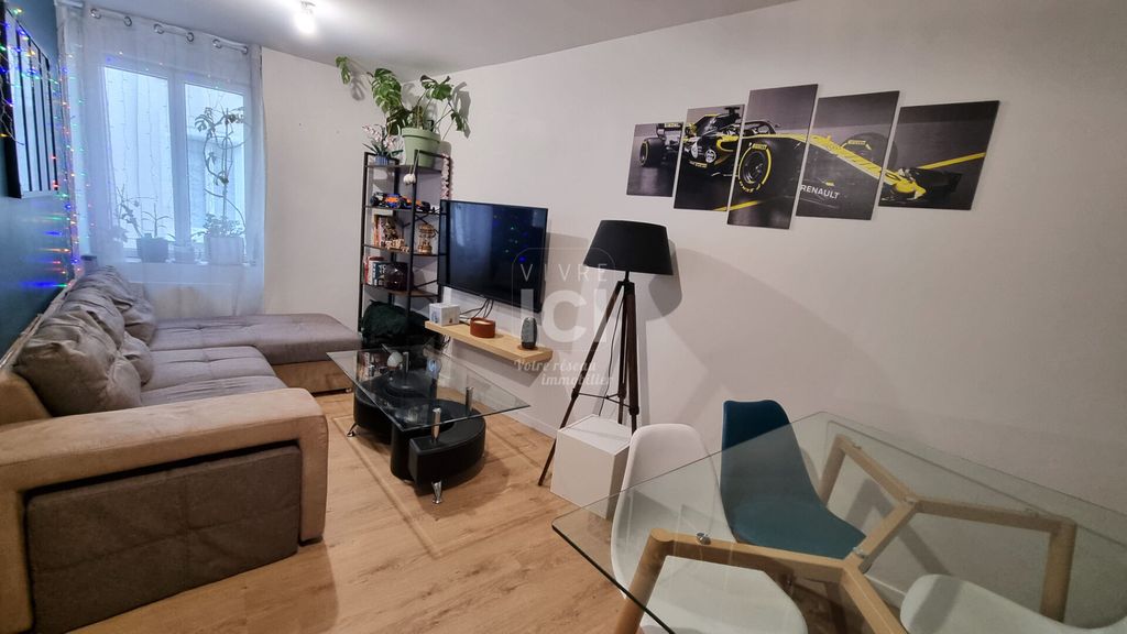 Achat appartement à vendre 2 pièces 31 m² - Saint-Étienne-de-Montluc