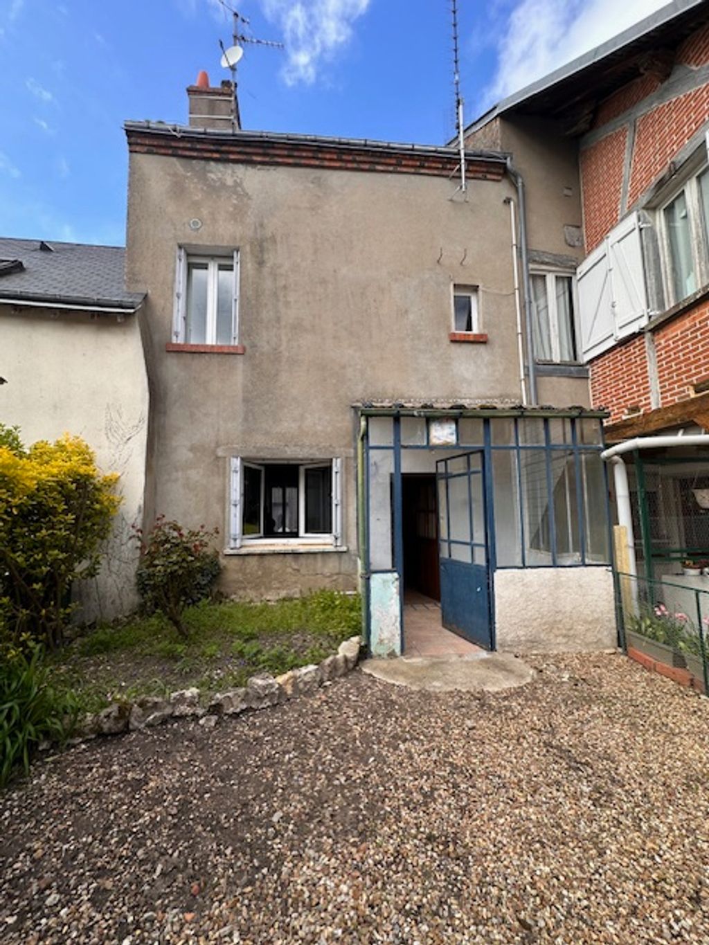 Achat maison à vendre 2 chambres 82 m² - Chilleurs-aux-Bois