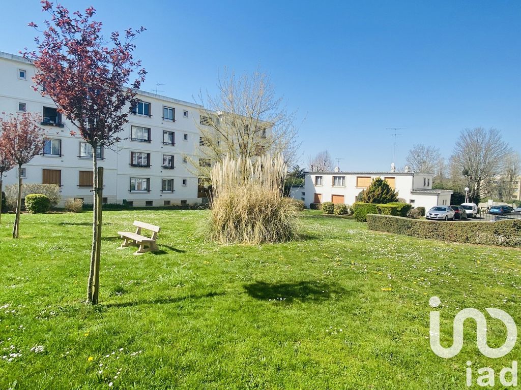 Achat appartement à vendre 3 pièces 55 m² - Sainte-Geneviève-des-Bois