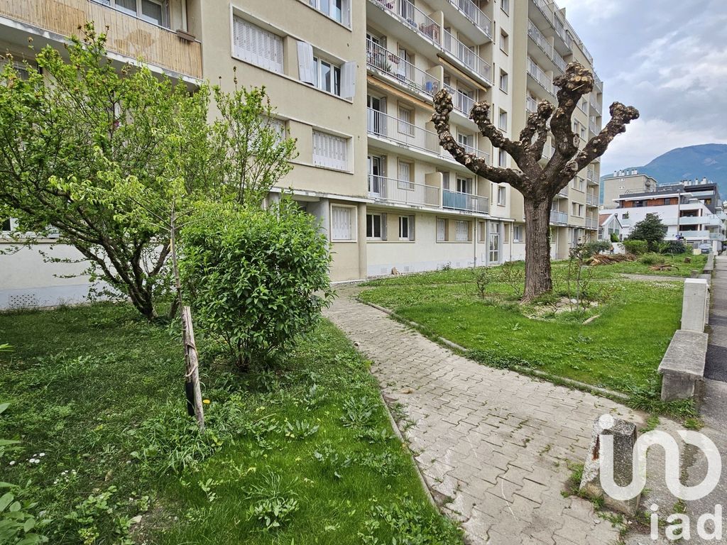 Achat appartement à vendre 4 pièces 64 m² - Grenoble