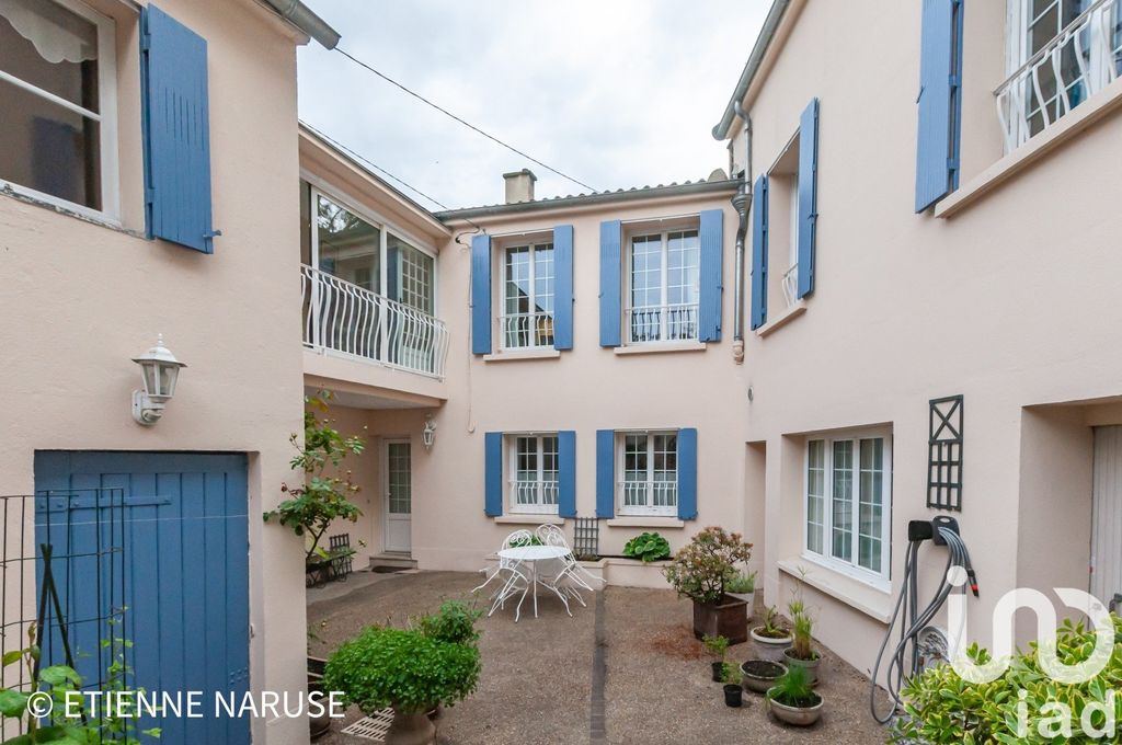 Achat maison à vendre 6 chambres 217 m² - Le Port-Marly