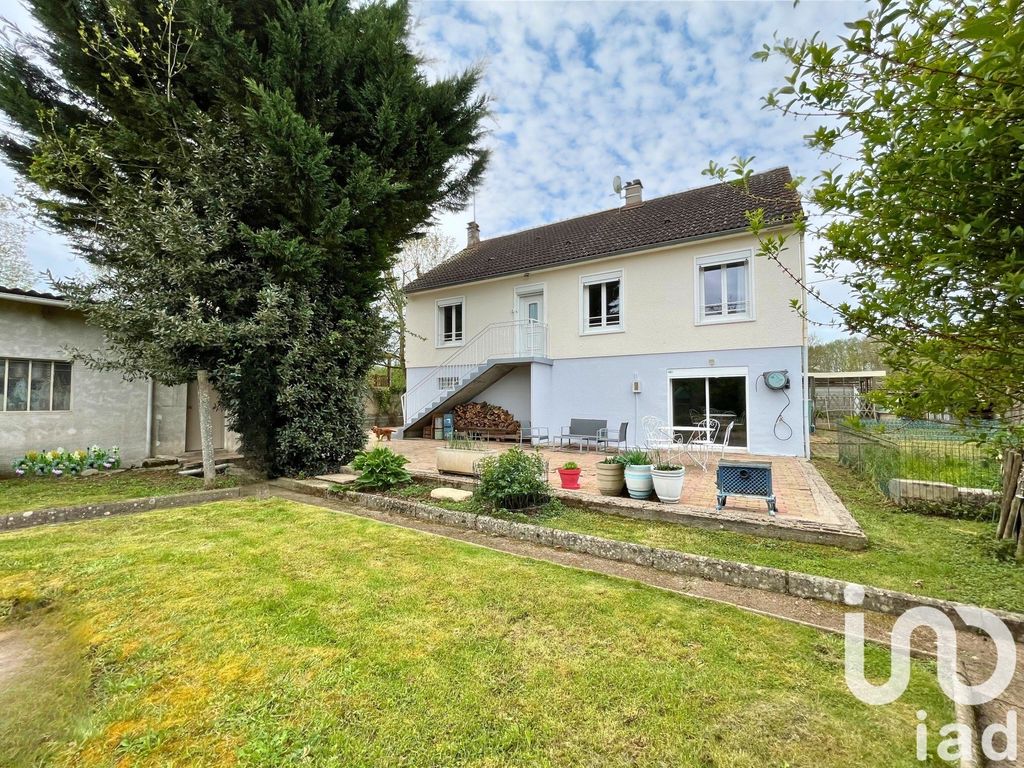 Achat maison à vendre 6 chambres 172 m² - Saint-Père