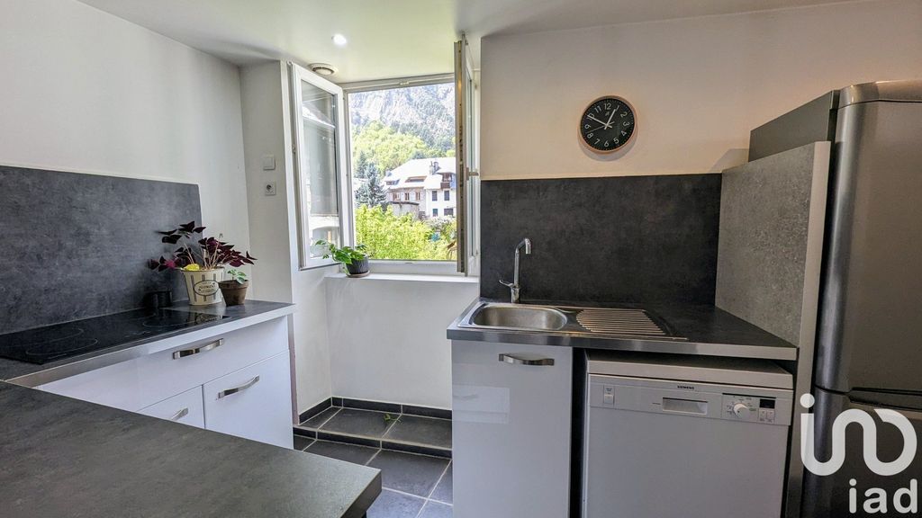 Achat maison à vendre 2 chambres 71 m² - Le Bourg-d'Oisans