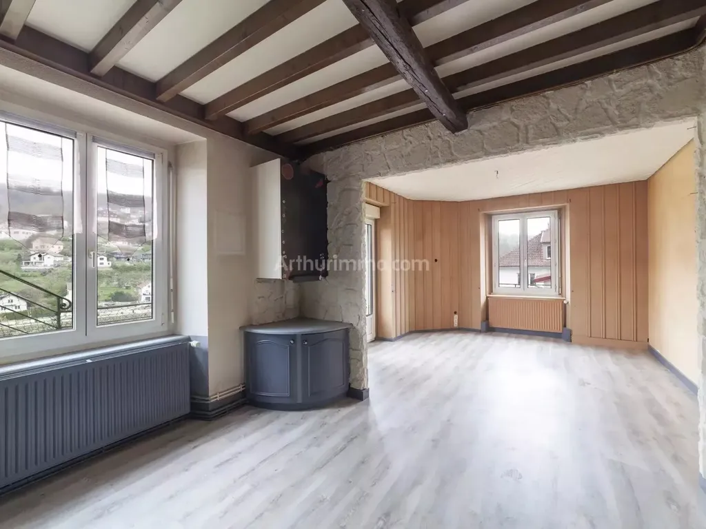 Achat appartement à vendre 3 pièces 69 m² - Villers-le-Lac