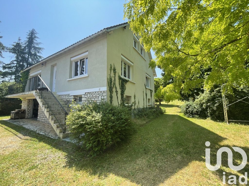 Achat maison à vendre 5 chambres 135 m² - Bélâbre