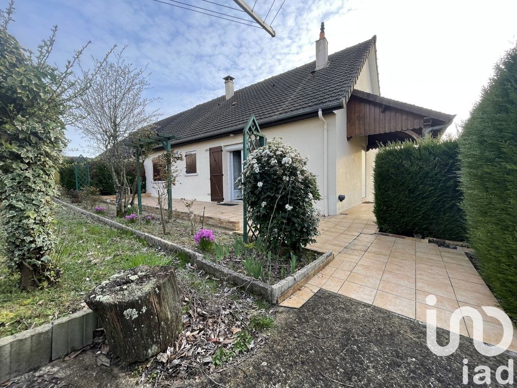 Achat maison 3 chambre(s) - Le Breil-sur-Mérize