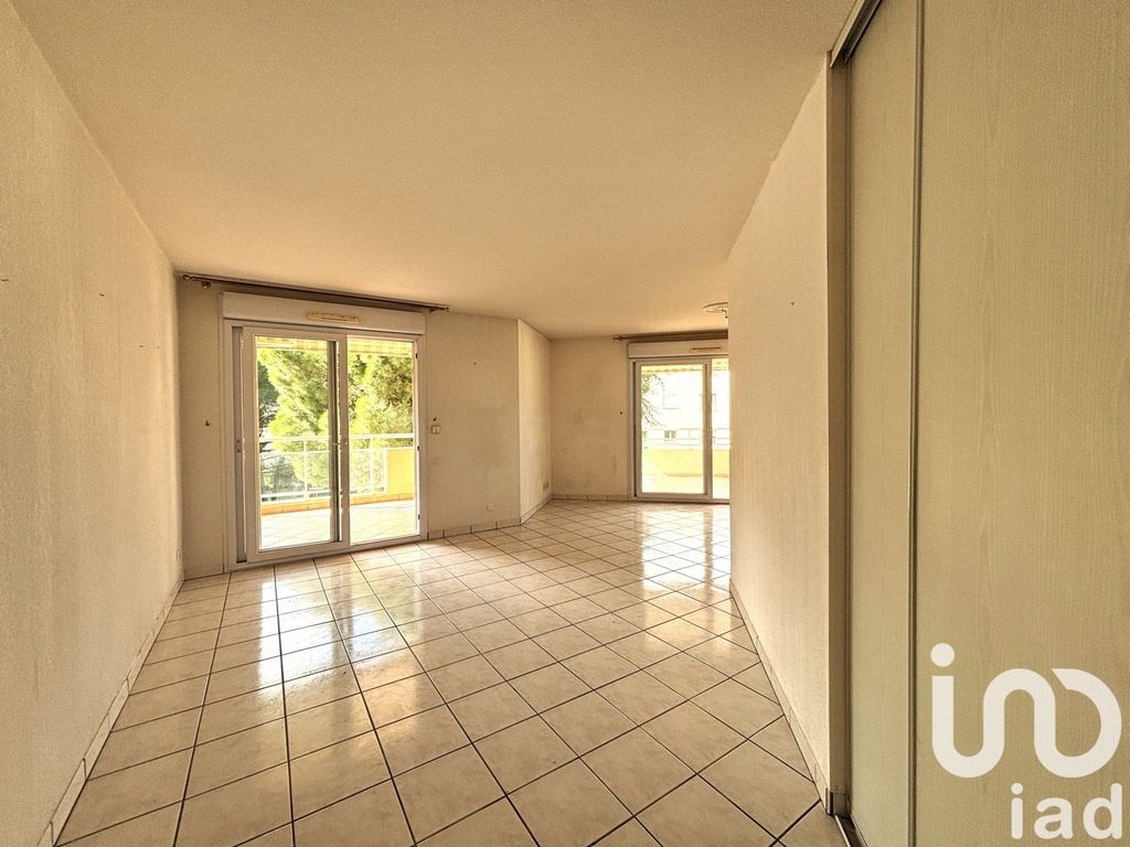 Achat appartement à vendre 3 pièces 72 m² - Fréjus