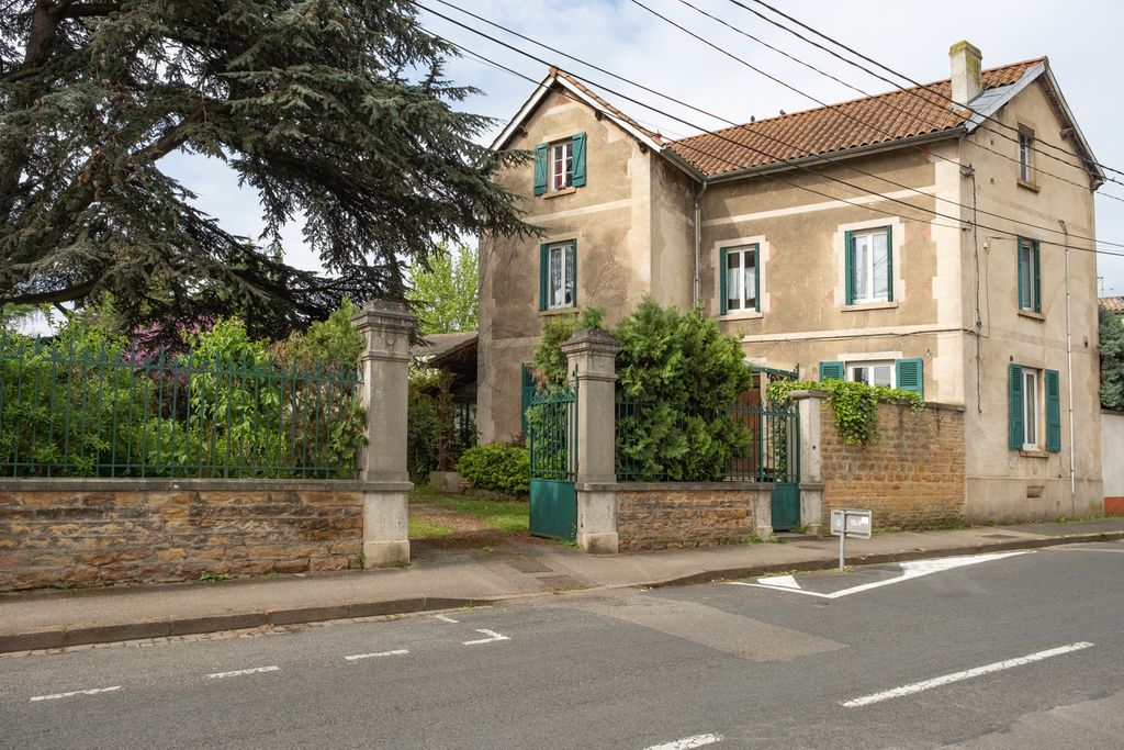 Achat maison à vendre 2 chambres 190 m² - Villefranche-sur-Saône