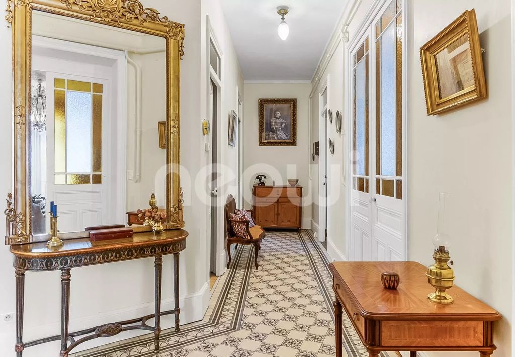 Achat appartement à vendre 9 pièces 237 m² - Villefranche-sur-Saône