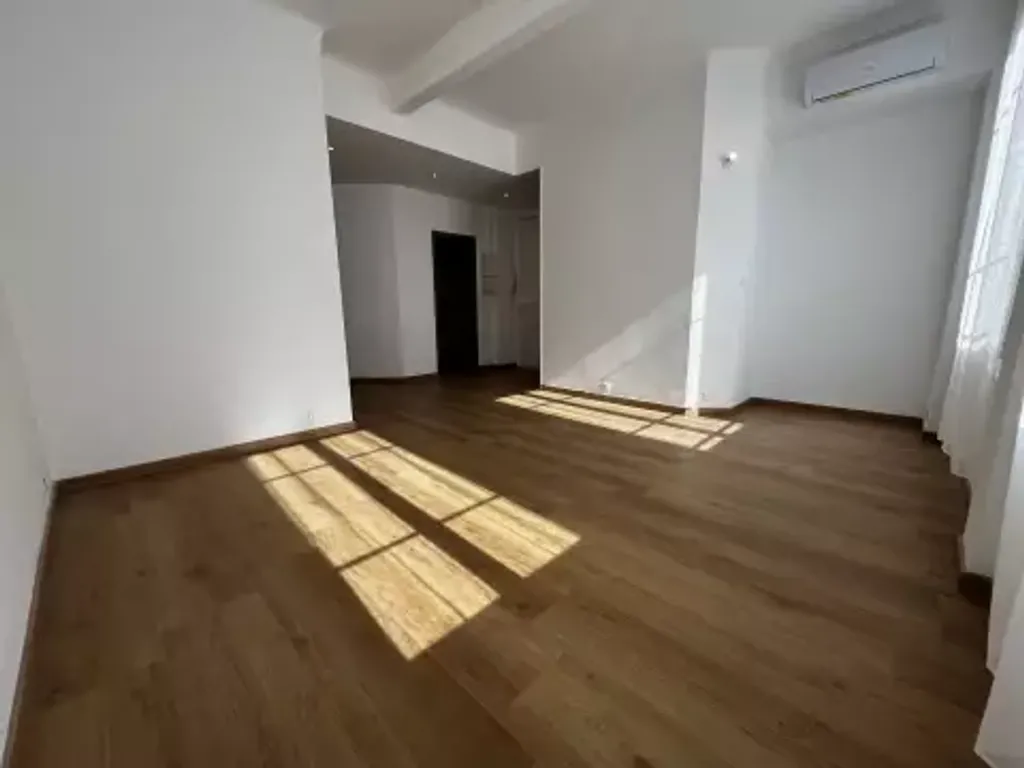 Achat appartement à vendre 3 pièces 62 m² - Nice