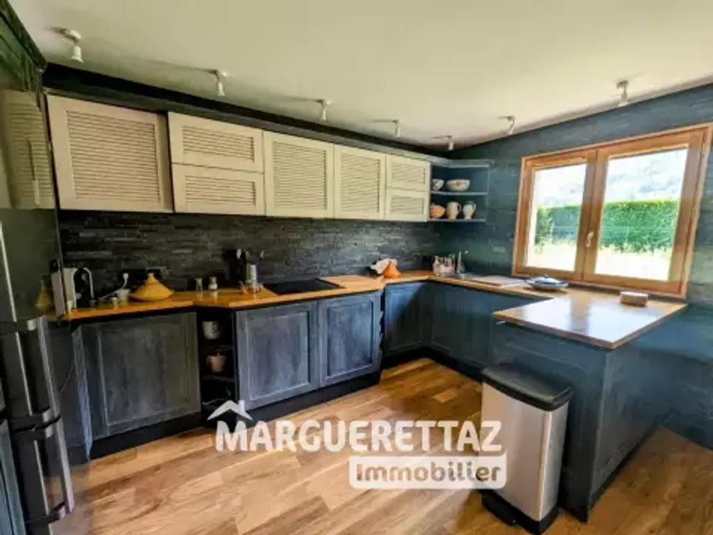 Achat maison à vendre 6 chambres 130 m² - Marnaz