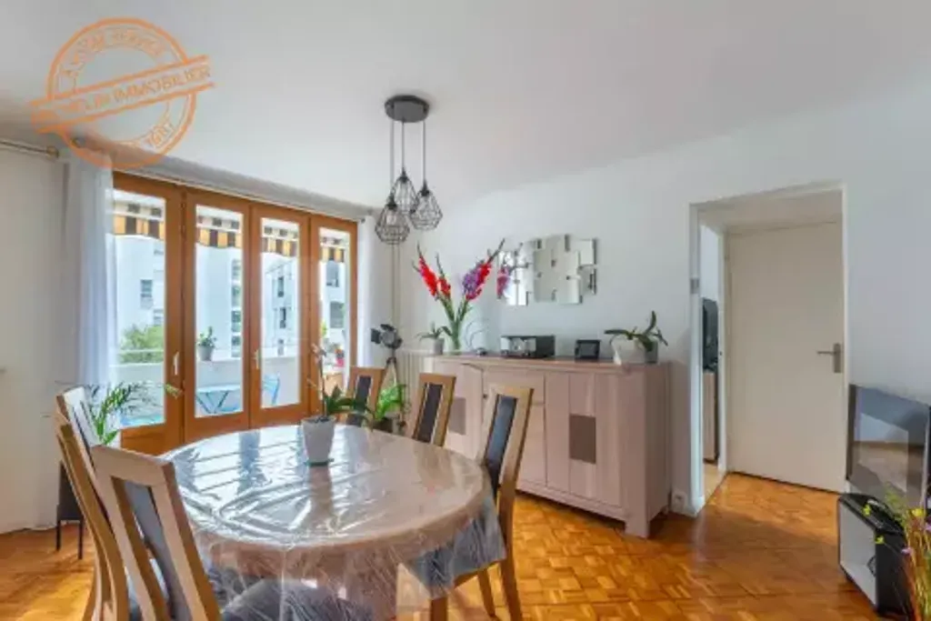 Achat appartement à vendre 4 pièces 64 m² - Caluire-et-Cuire