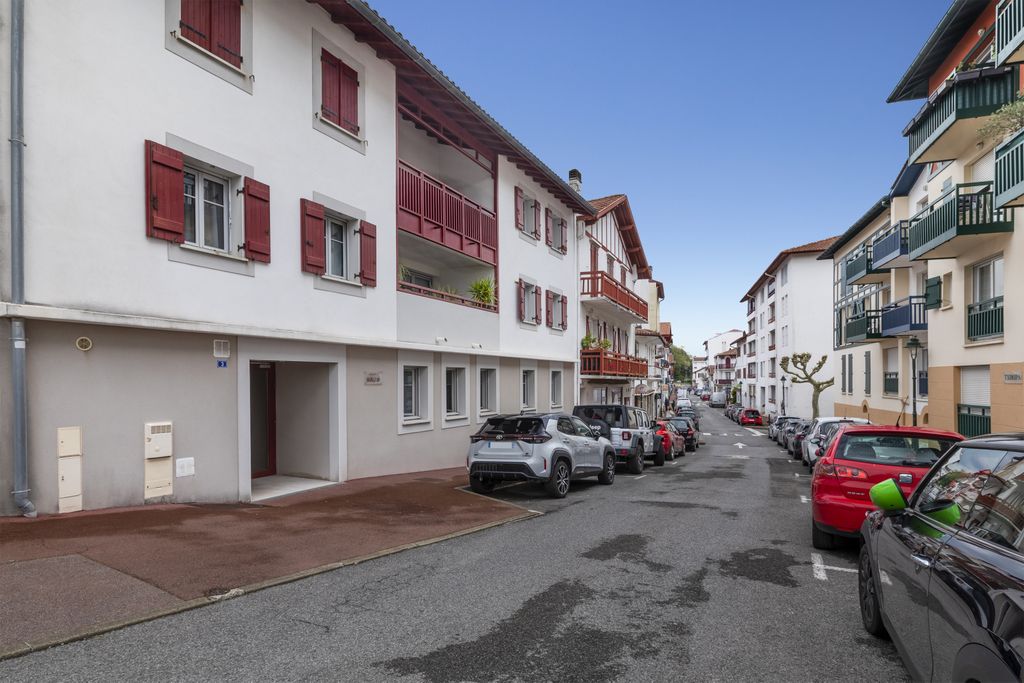Achat appartement à vendre 2 pièces 43 m² - Saint-Jean-de-Luz