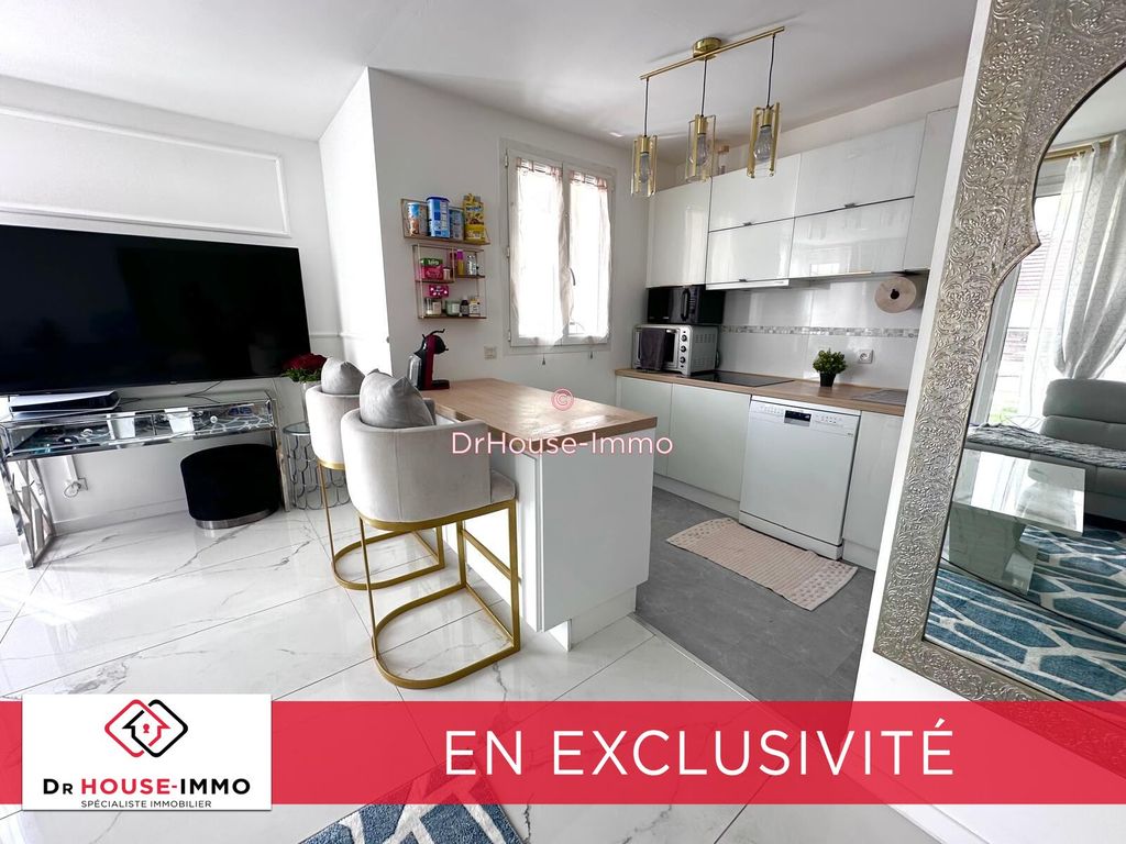 Achat appartement à vendre 4 pièces 86 m² - Savigny-le-Temple