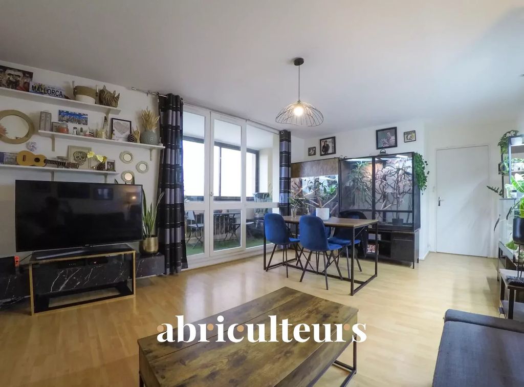 Achat appartement à vendre 4 pièces 80 m² - Guyancourt