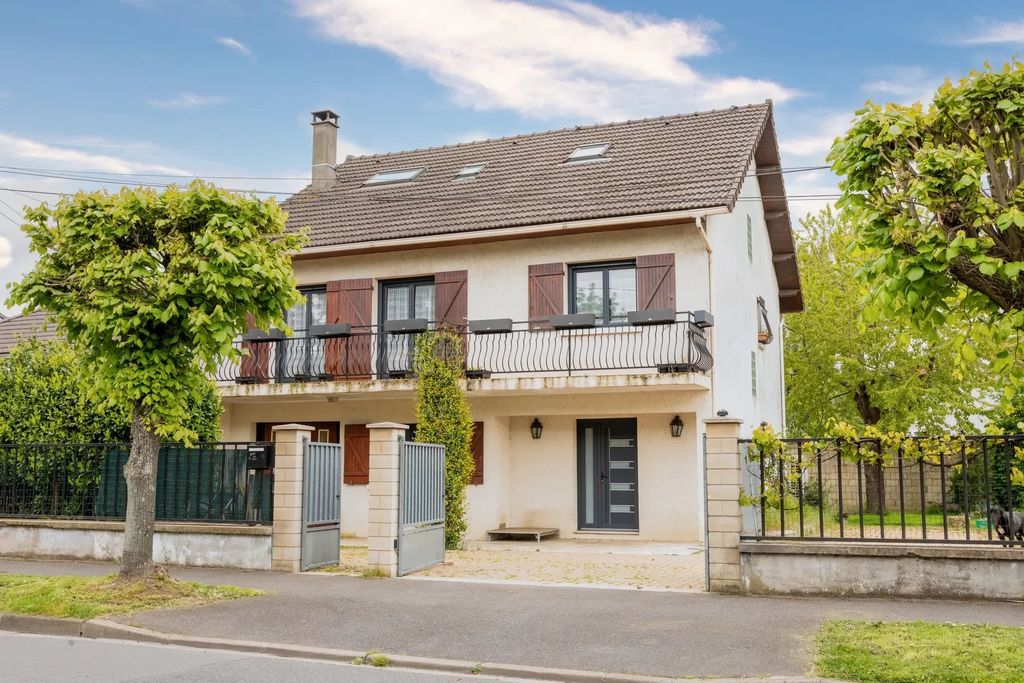 Achat maison à vendre 6 chambres 170 m² - Paray-Vieille-Poste