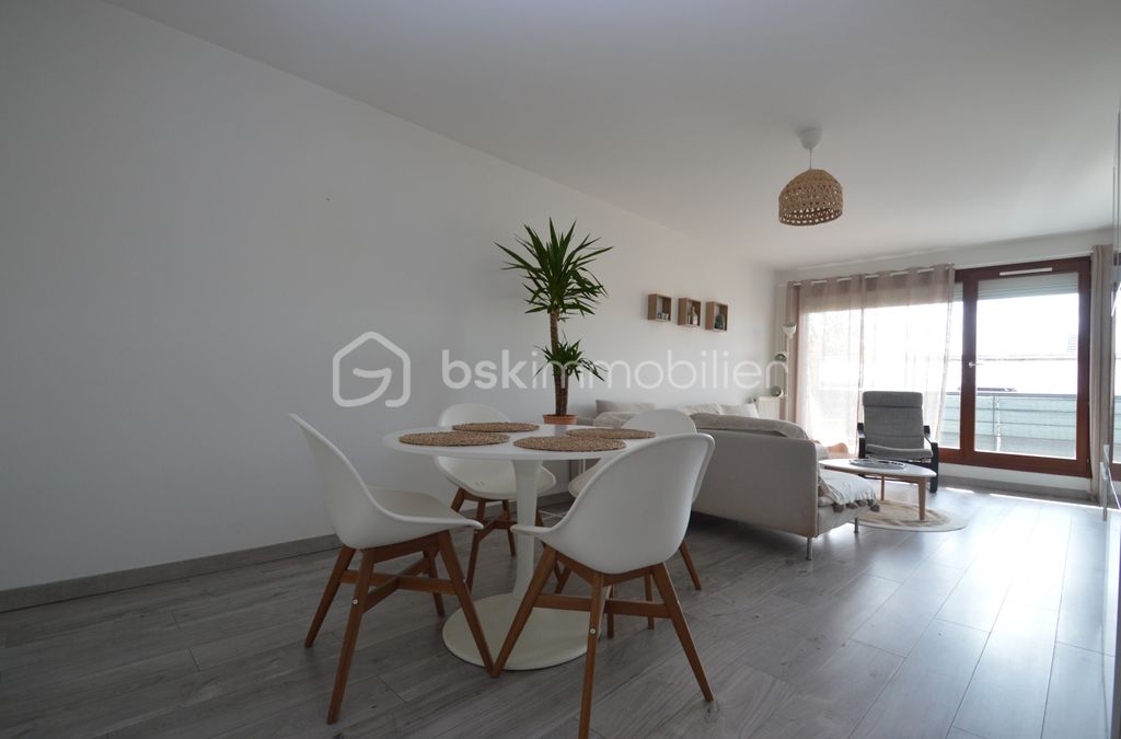 Achat appartement à vendre 3 pièces 68 m² - Tremblay-en-France