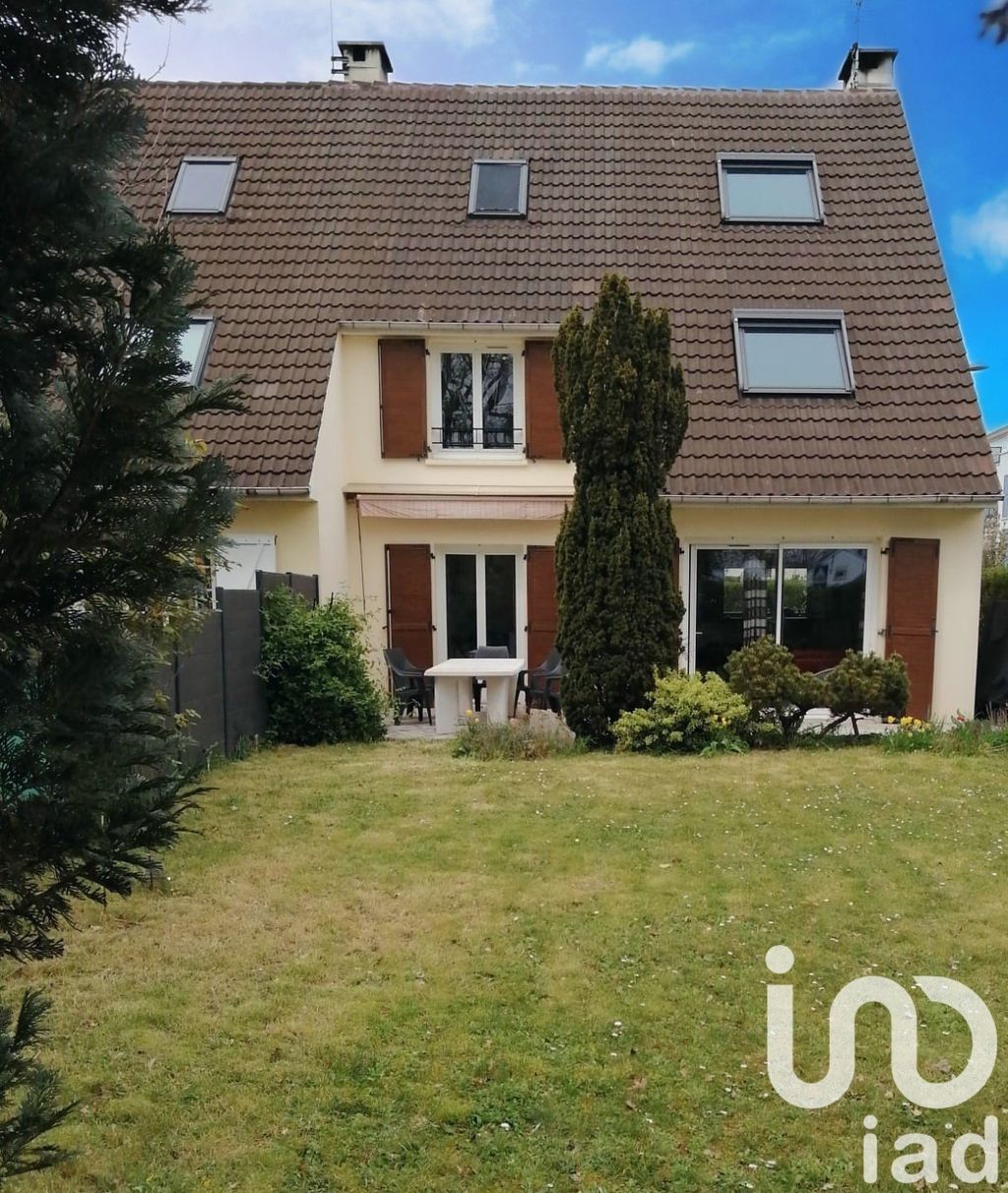 Achat maison à vendre 5 chambres 133 m² - Évry