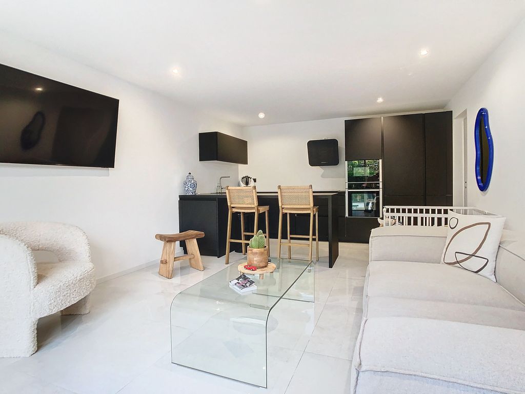 Achat appartement à vendre 2 pièces 54 m² - Cavalaire-sur-Mer