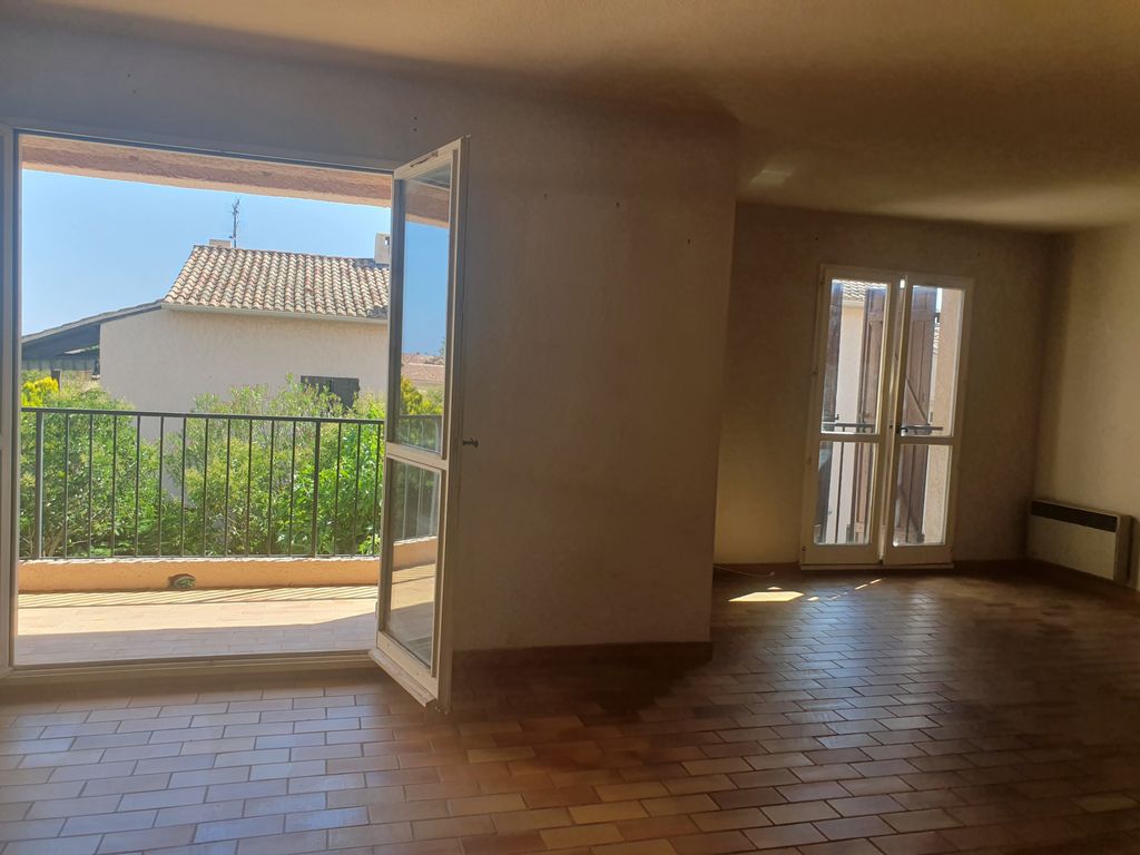 Achat appartement à vendre 3 pièces 70 m² - Carqueiranne