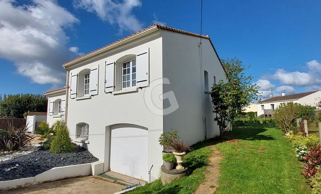 Achat maison à vendre 4 chambres 114 m² - Moutiers-les-Mauxfaits