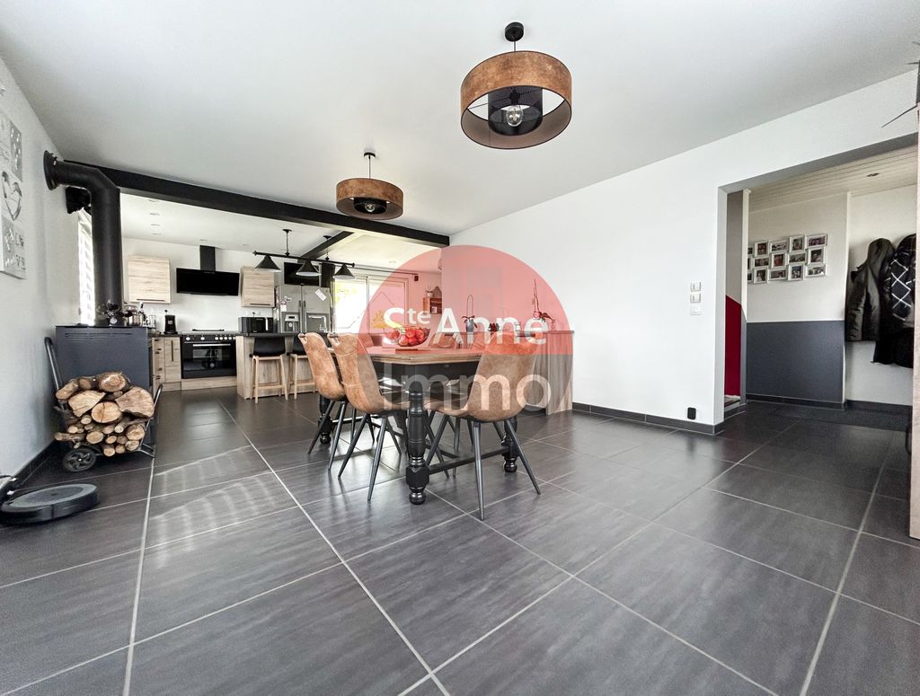 Achat maison à vendre 4 chambres 130 m² - Rosières-en-Santerre