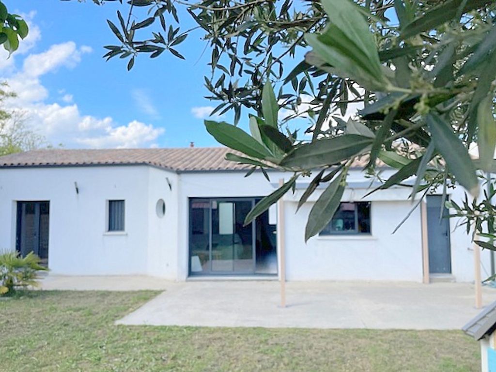 Achat maison à vendre 3 chambres 95 m² - Saint-Sauveur-d'Aunis