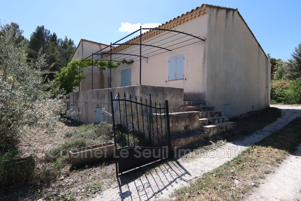 Achat maison à vendre 3 chambres 98 m² - Saint-Saturnin-lès-Apt