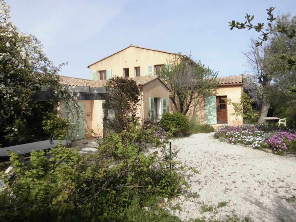 Achat maison à vendre 6 chambres 184 m² - Toulon