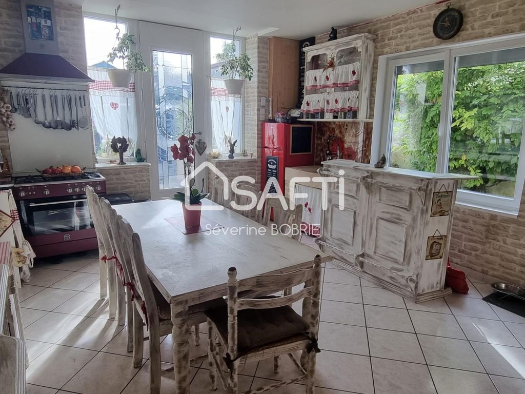 Achat maison à vendre 2 chambres 120 m² - Saint-Savinien