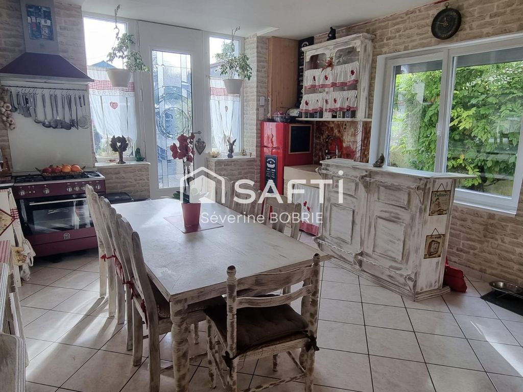 Achat maison à vendre 2 chambres 120 m² - Saint-Savinien