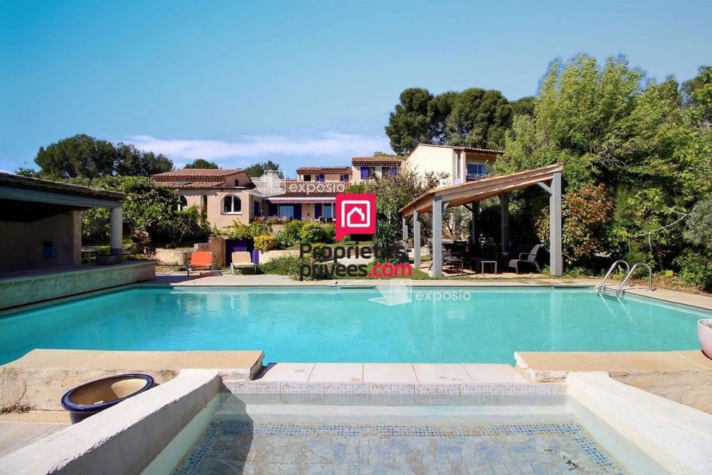 Achat maison à vendre 4 chambres 235 m² - Aix-en-Provence