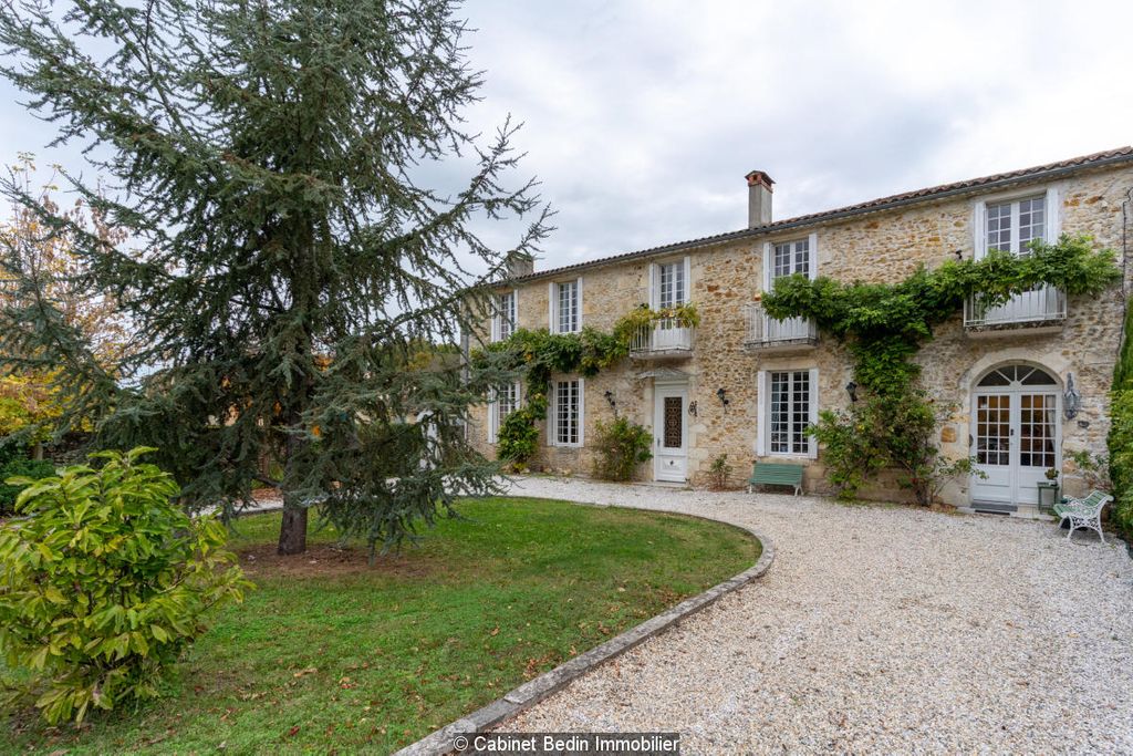 Achat maison à vendre 5 chambres 350 m² - Saint-Laurent-Médoc