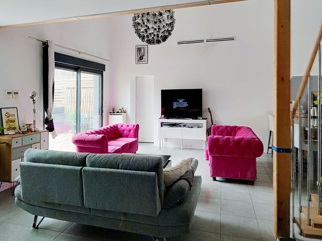 Achat maison à vendre 4 chambres 150 m² - Villenave-d'Ornon