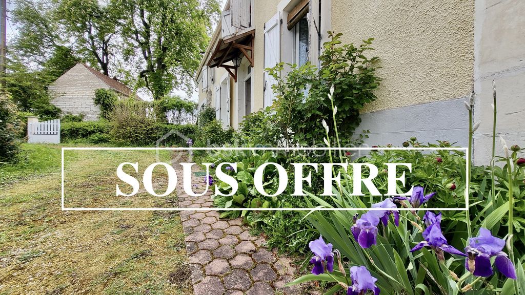 Achat maison à vendre 2 chambres 75 m² - Yrouerre