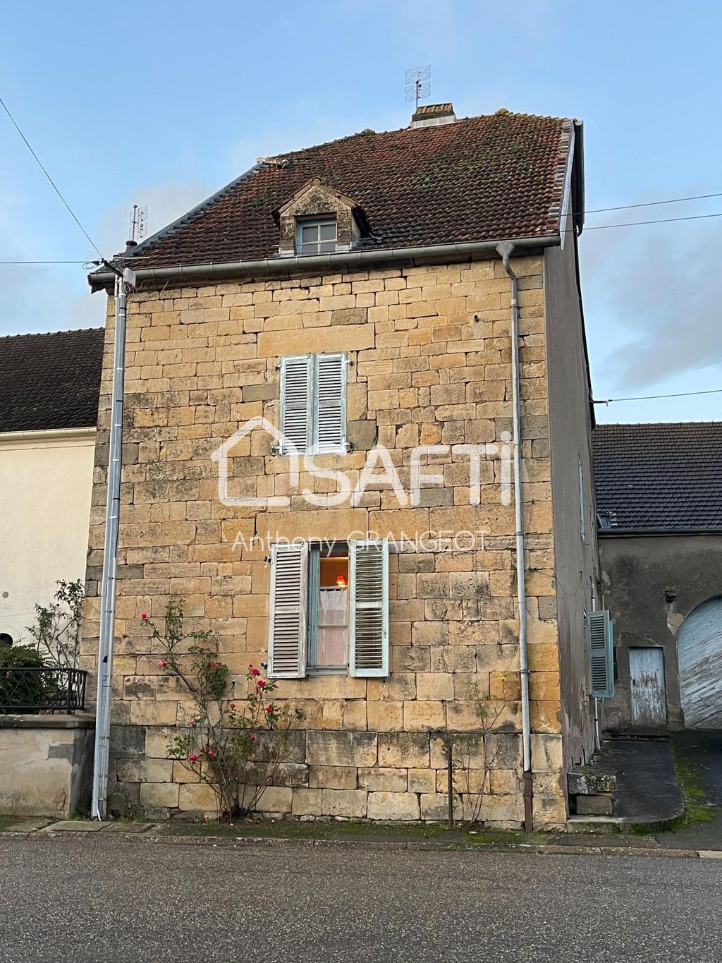 Achat maison à vendre 3 chambres 118 m² - Montigny-lès-Cherlieu