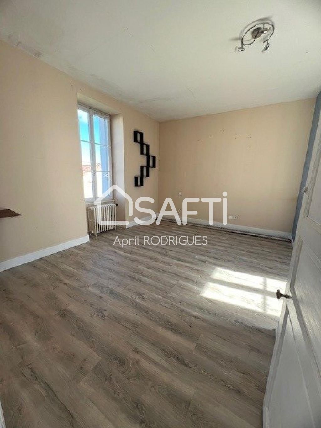 Achat maison à vendre 2 chambres 99 m² - Chantonnay