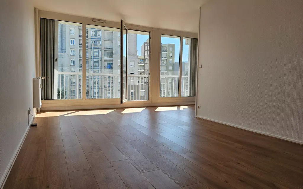 Achat studio à vendre 40 m² - Saint-Étienne