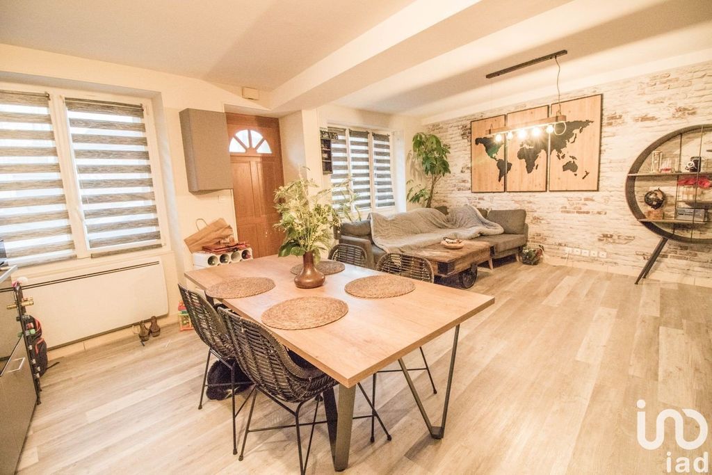 Achat maison à vendre 4 chambres 106 m² - Montceaux-lès-Meaux