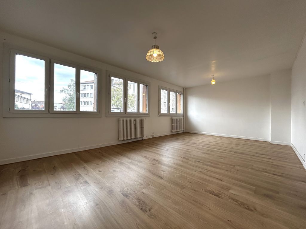 Achat appartement à vendre 3 pièces 69 m² - Aurillac