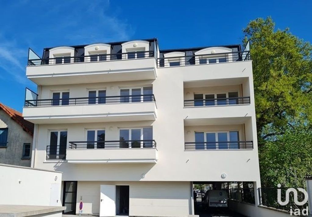 Achat appartement à vendre 3 pièces 79 m² - Sainte-Geneviève-des-Bois