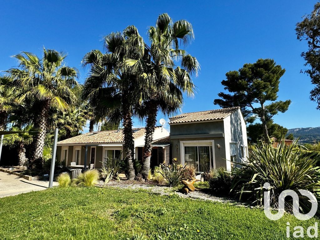 Achat maison à vendre 5 chambres 235 m² - Six-Fours-les-Plages